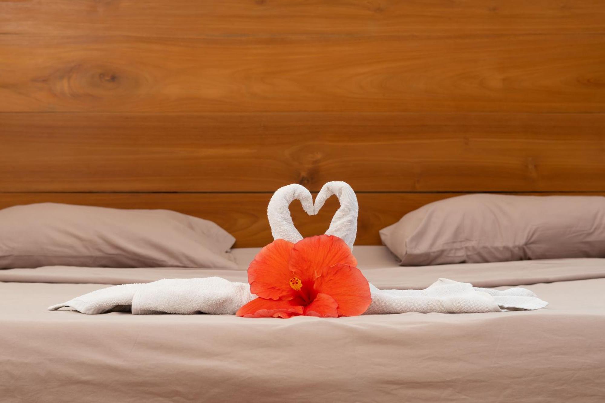 Twakila Sunset Suites Ла-Голет Экстерьер фото