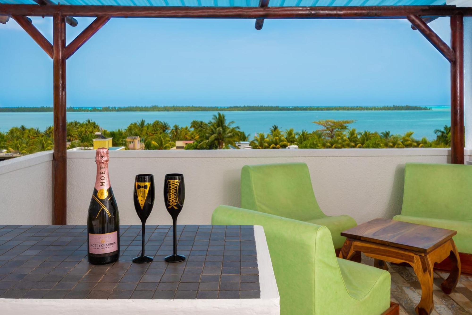 Twakila Sunset Suites Ла-Голет Экстерьер фото