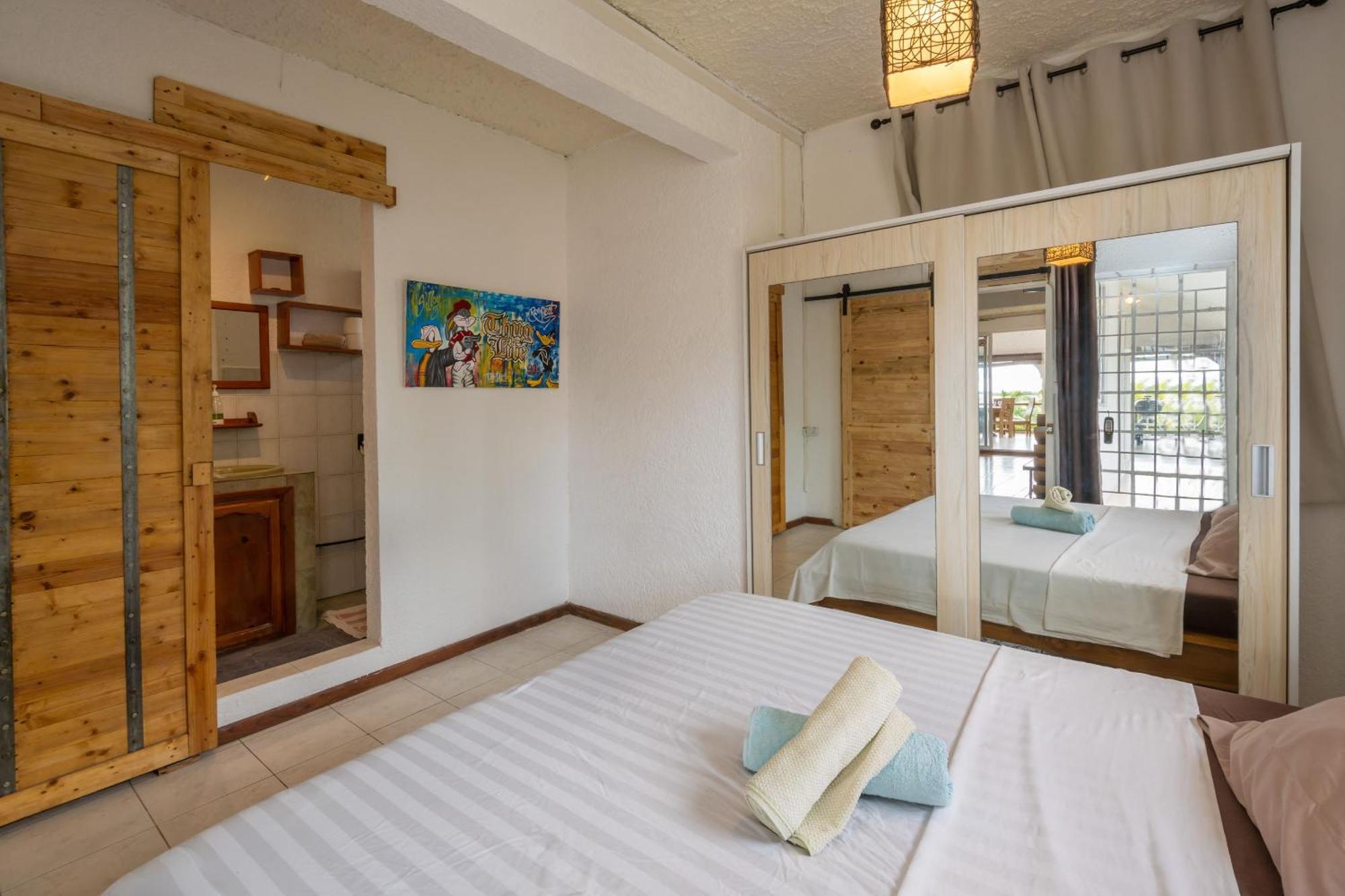 Twakila Sunset Suites Ла-Голет Экстерьер фото