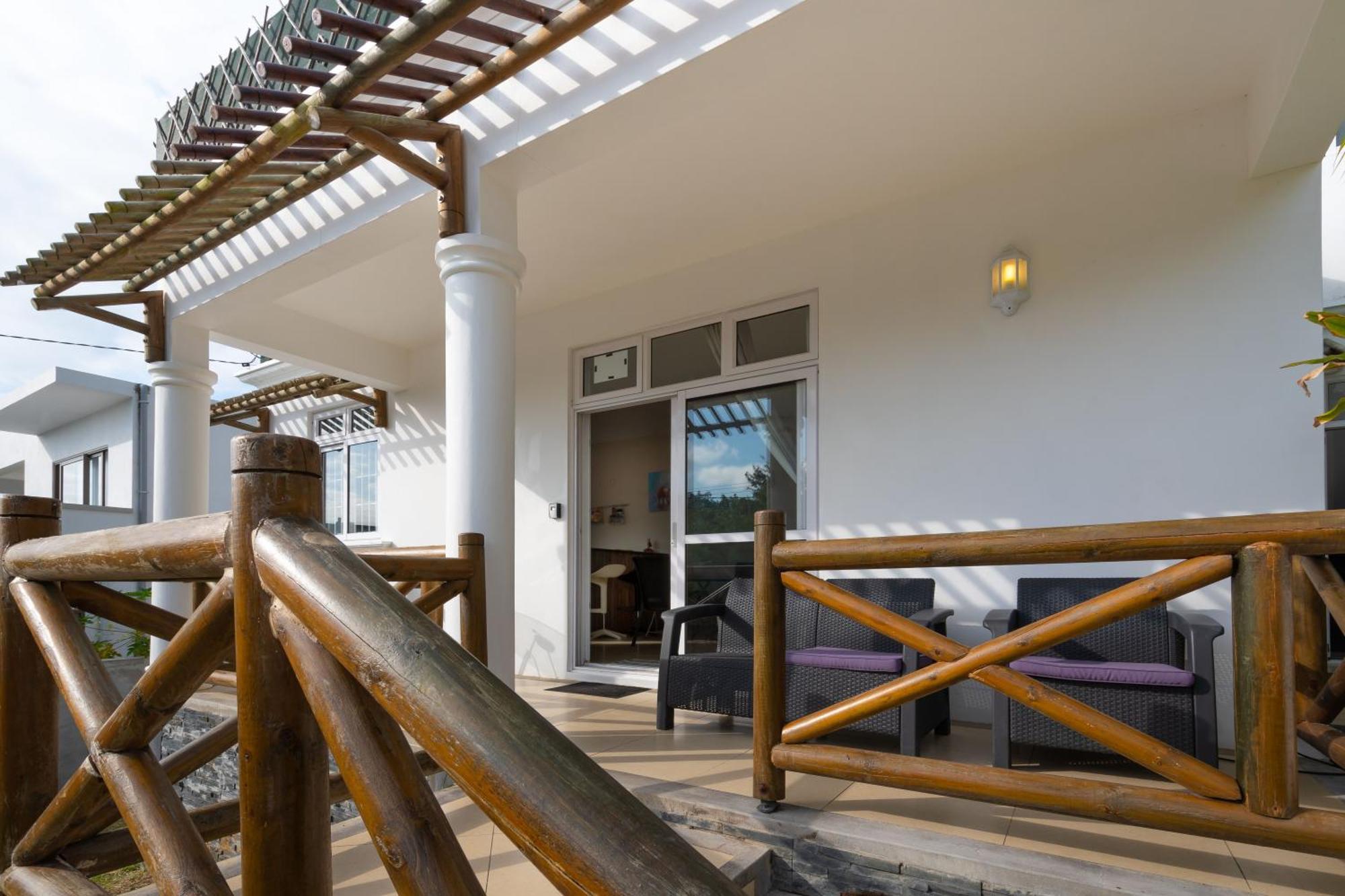 Twakila Sunset Suites Ла-Голет Экстерьер фото